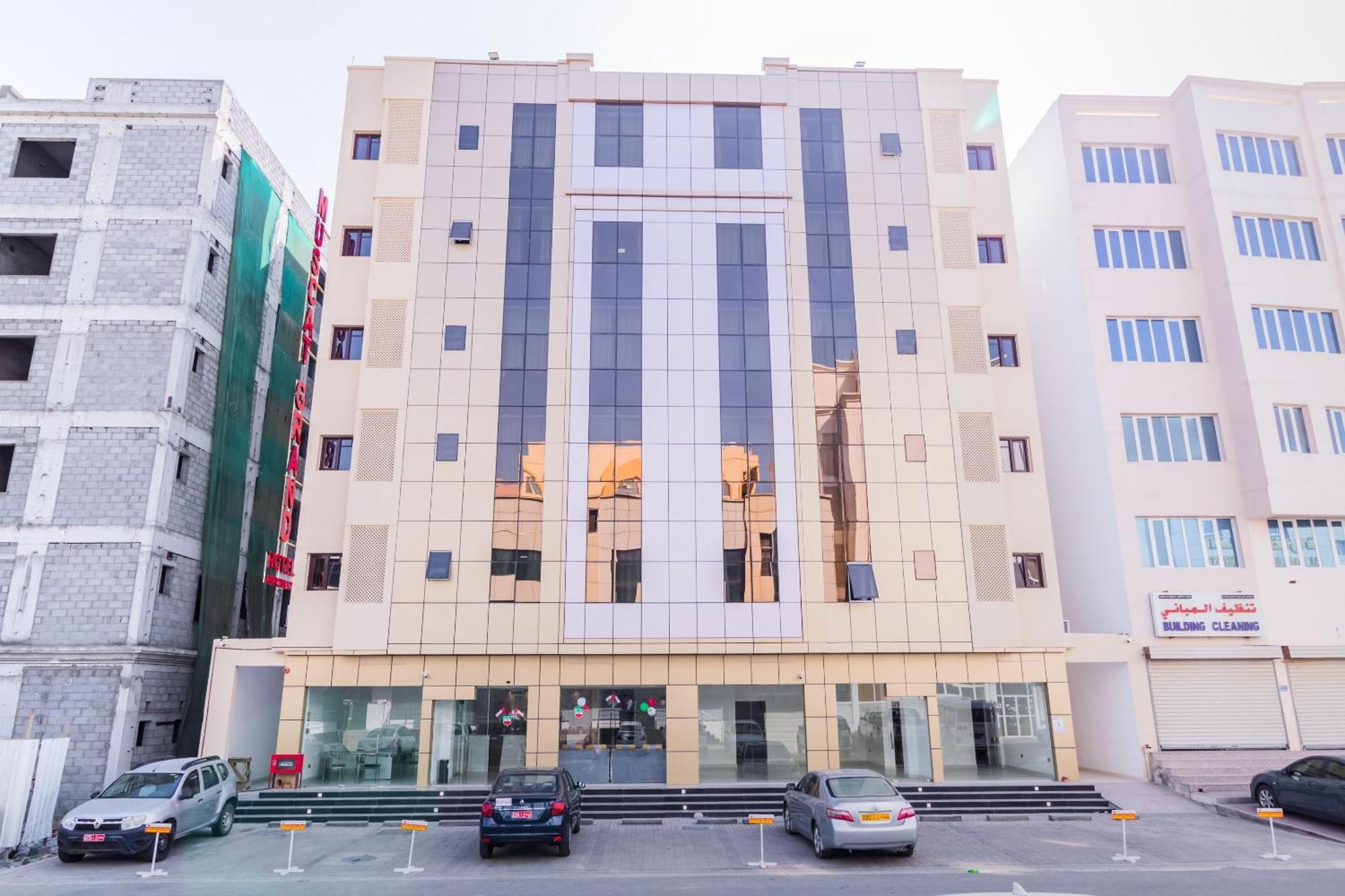 Super Oyo 106 Muscat Grand *