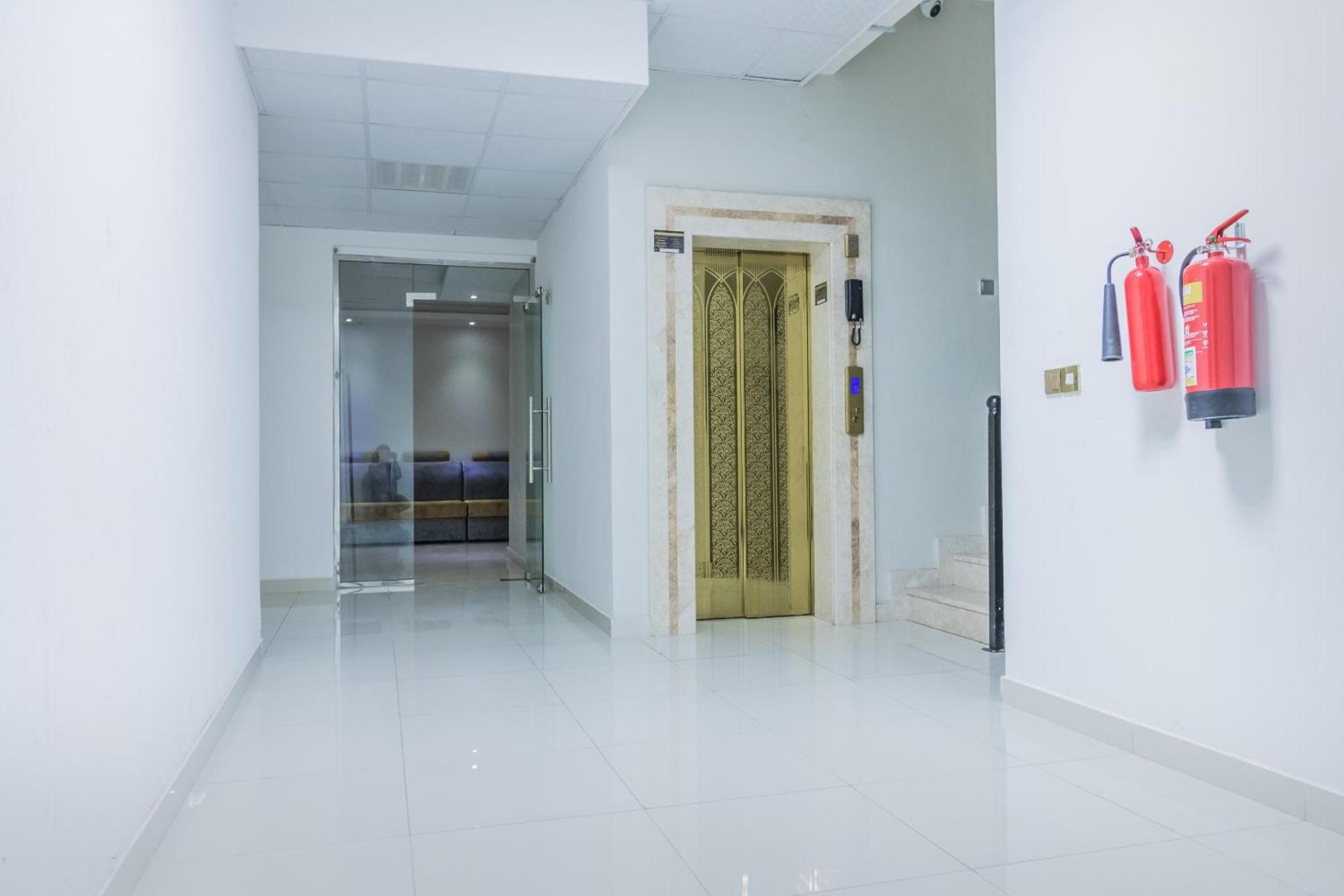 Super Oyo 106 Muscat Grand Hotel *