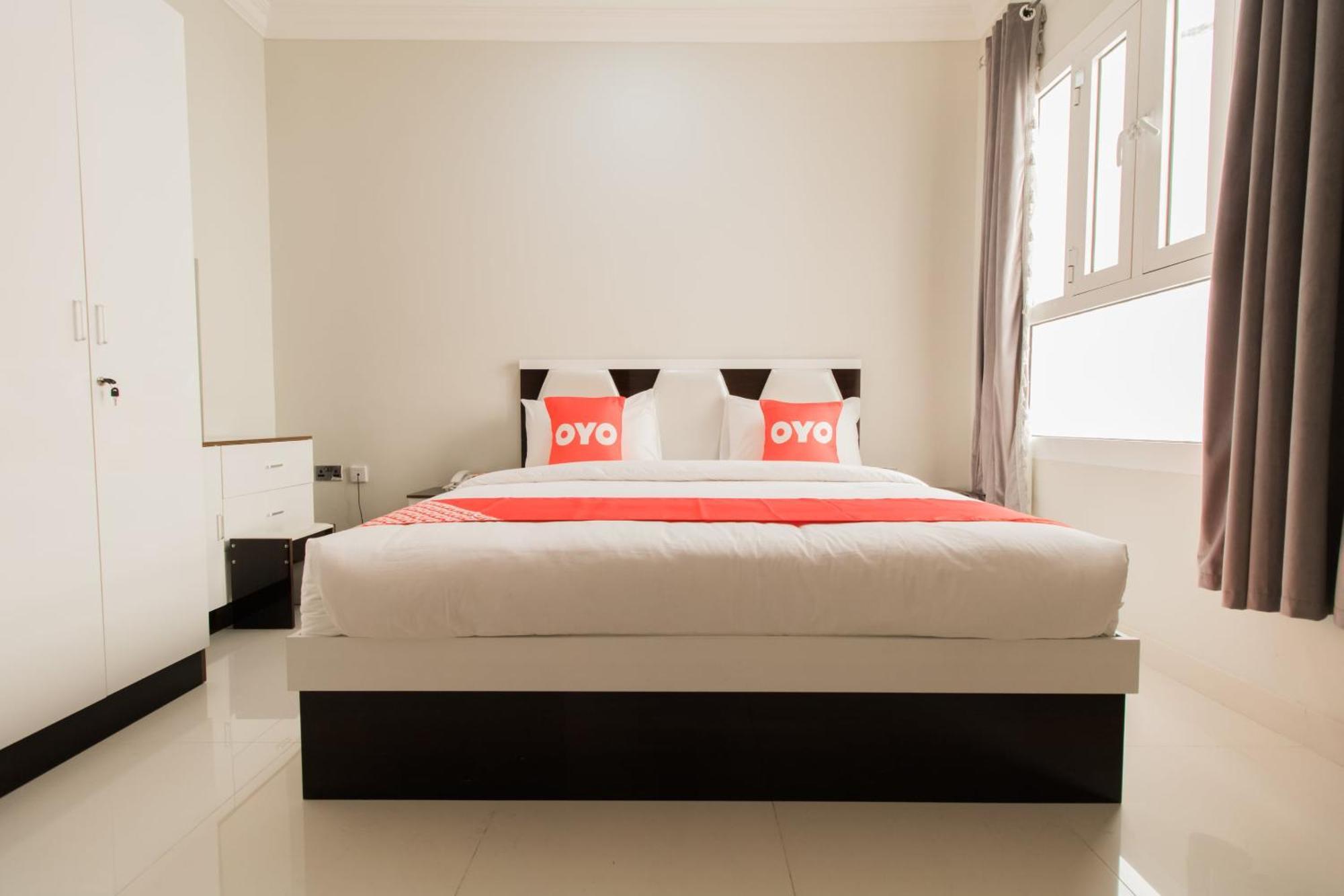 Super Oyo 106 Muscat Grand