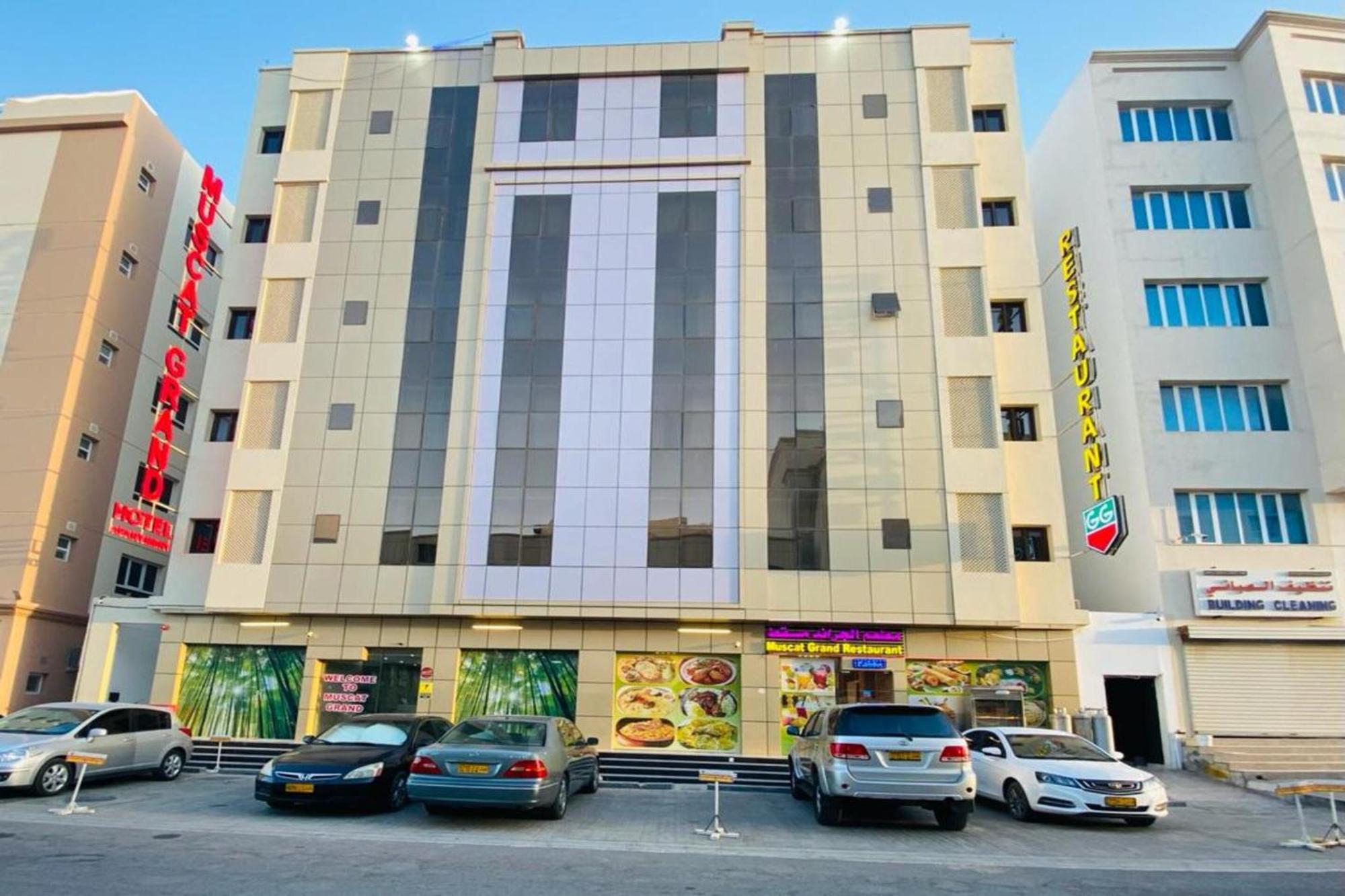 Super Oyo 106 Muscat Grand Hotel *