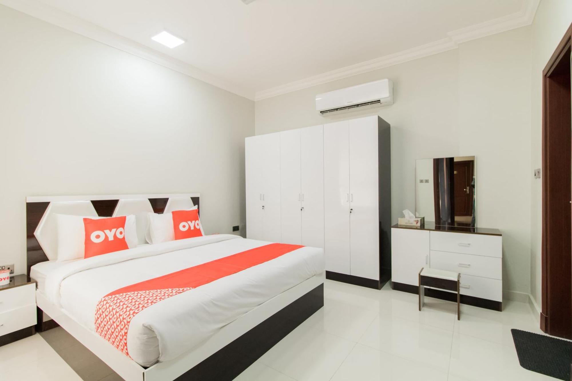 Super Oyo 106 Muscat Grand